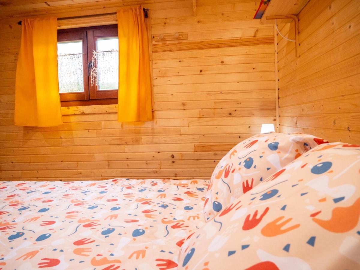 Gites Et Roulottes Au Domaine De La Trille Sainte-Foi Room photo